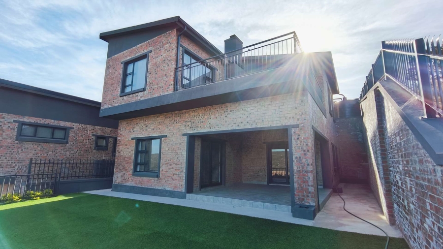 To Let 3 Bedroom Property for Rent in Island View Western Cape